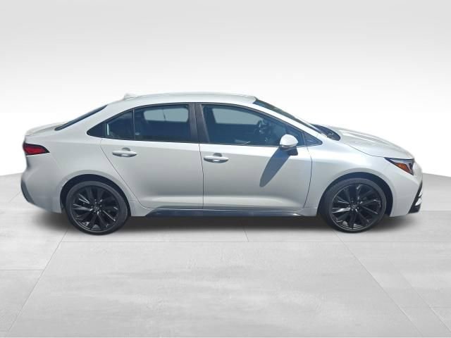 Used 2025 Toyota Corolla SE FWD image 7