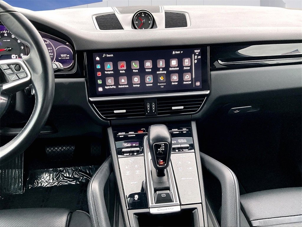 Used 2023 Porsche Cayenne image 16