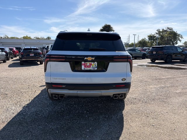 New 2027 Chevrolet Traverse LT w/ Sun and Wheel Package FWD image 9