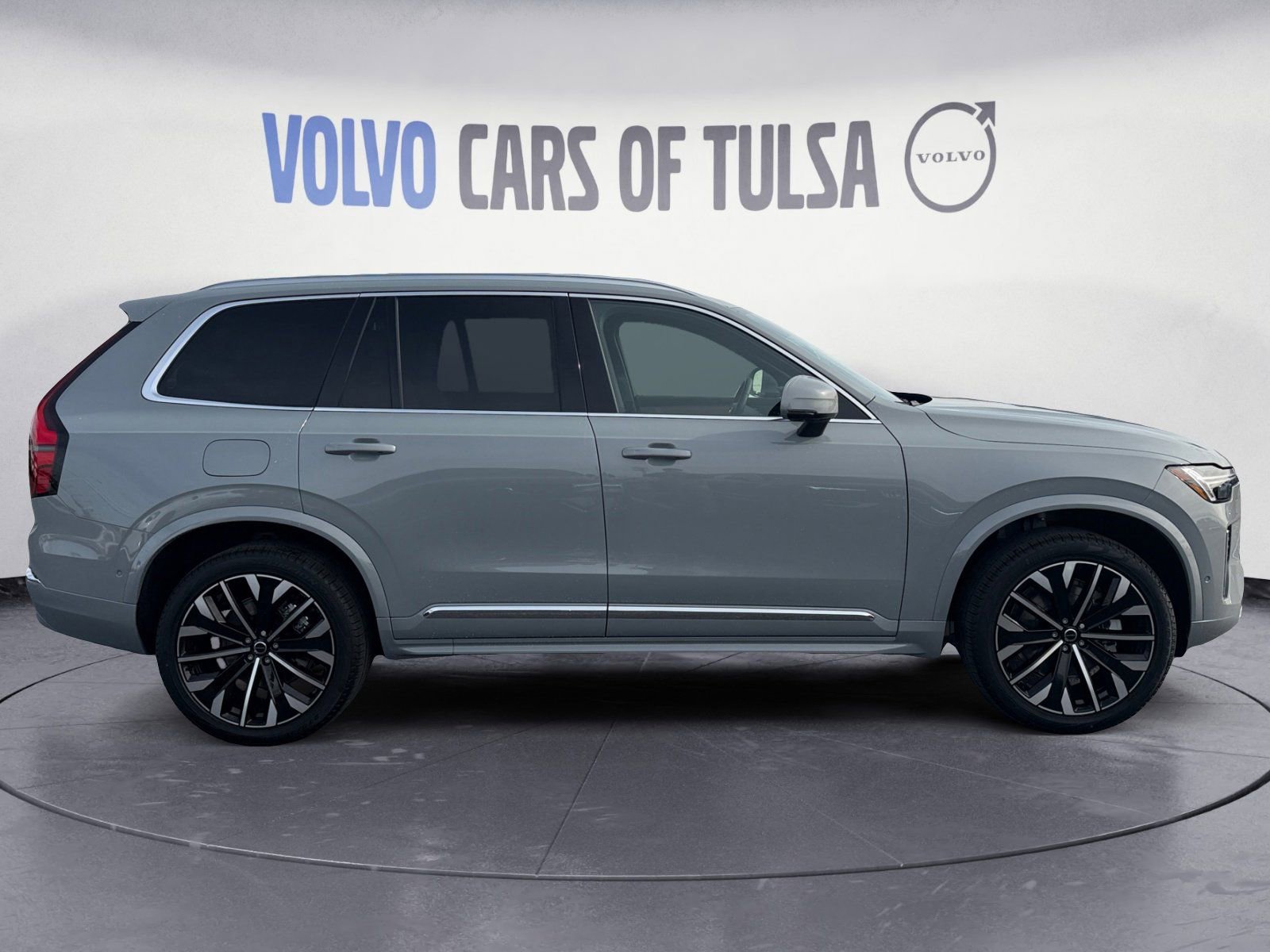 New 2026 Volvo XC90 B6 Plus w/ Protection Package Premier AWD/4WD image 6