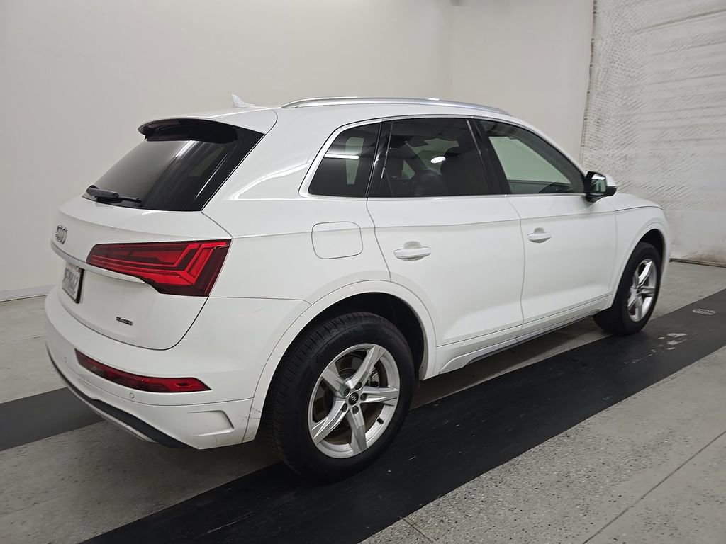 Used 2023 Audi Q5 2.0T Premium w/ Convenience Package image 2