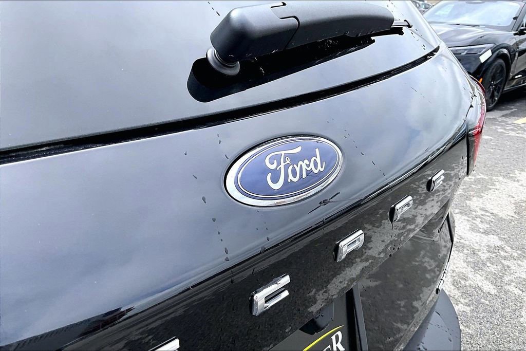 Certified 2025 Ford Escape ST-Line AWD/4WD image 30