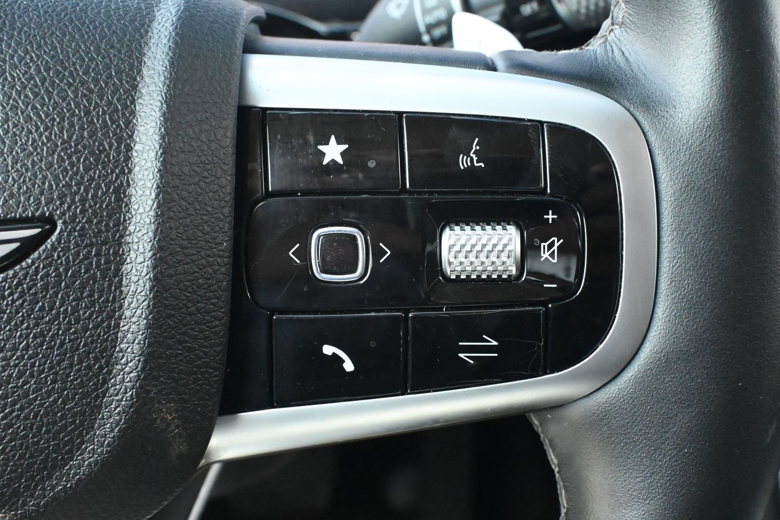Used 2025 Genesis GV80 2.5T Standard AWD/4WD image 14
