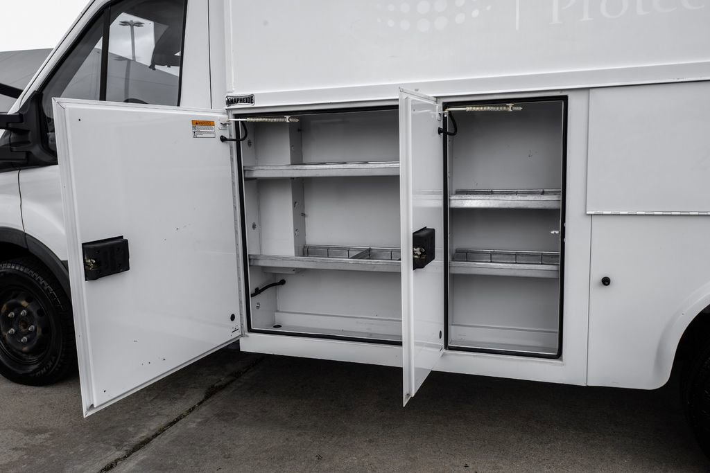 Used 2017 Ford Transit 350 138 w/ Interior Upgrade Package image 43