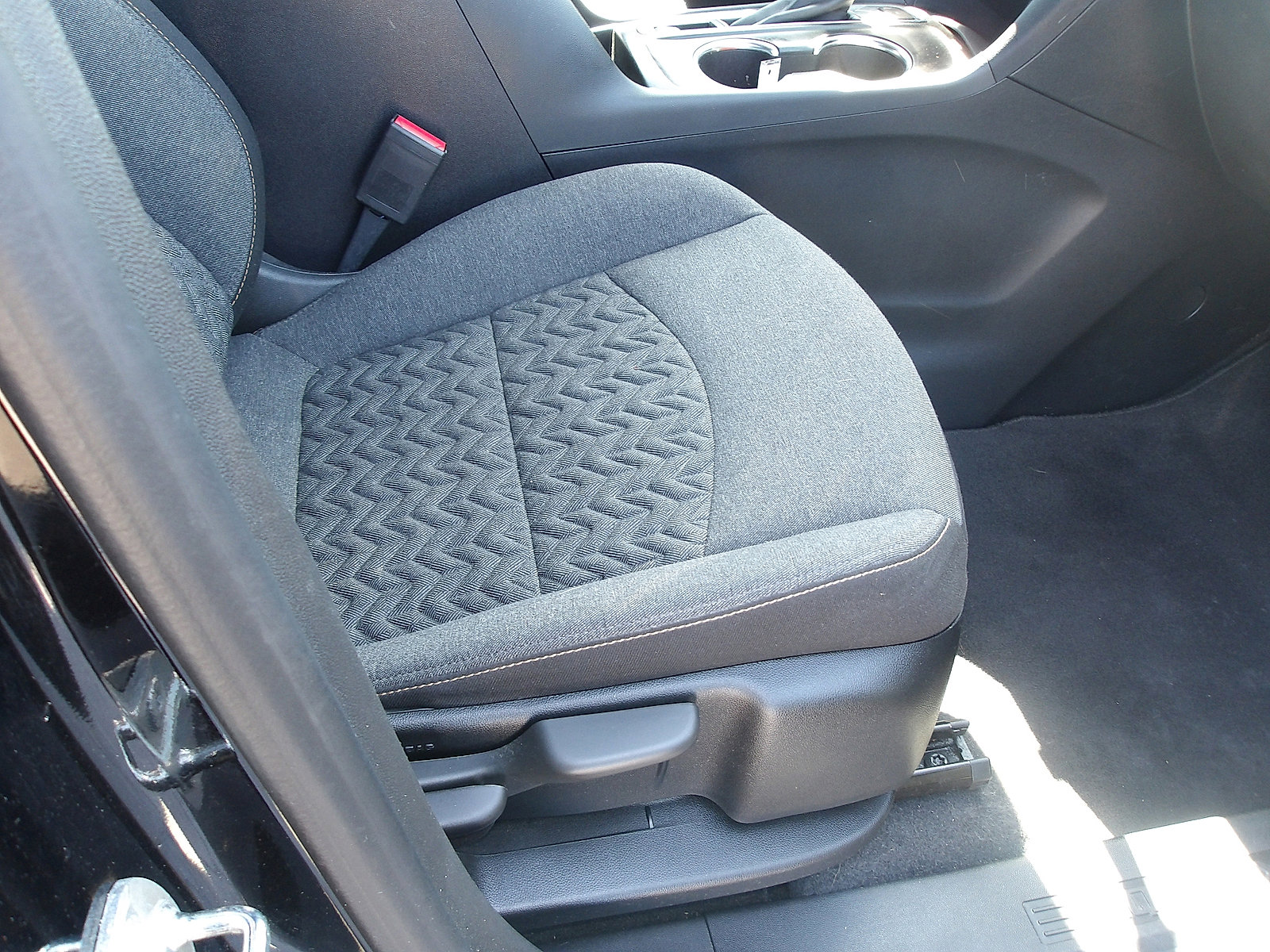Used 2023 Chevrolet Equinox LT AWD/4WD image 10