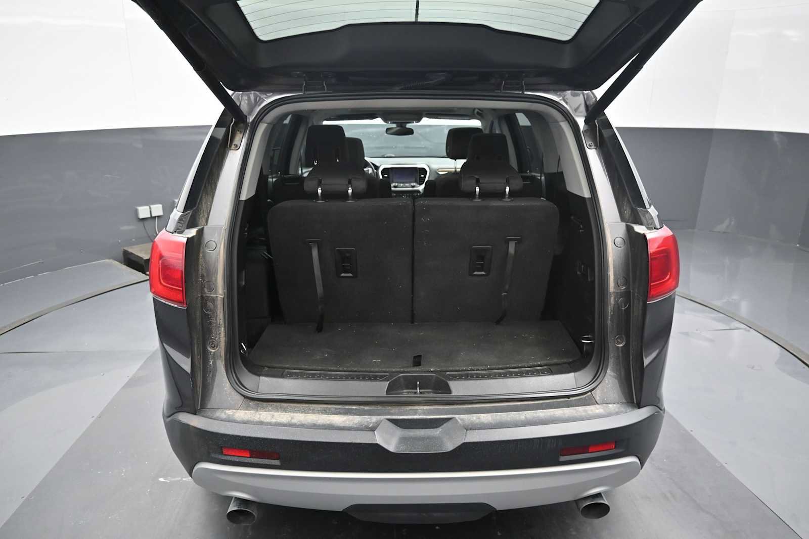 Used 2017 GMC Acadia SLE AWD/4WD image 25