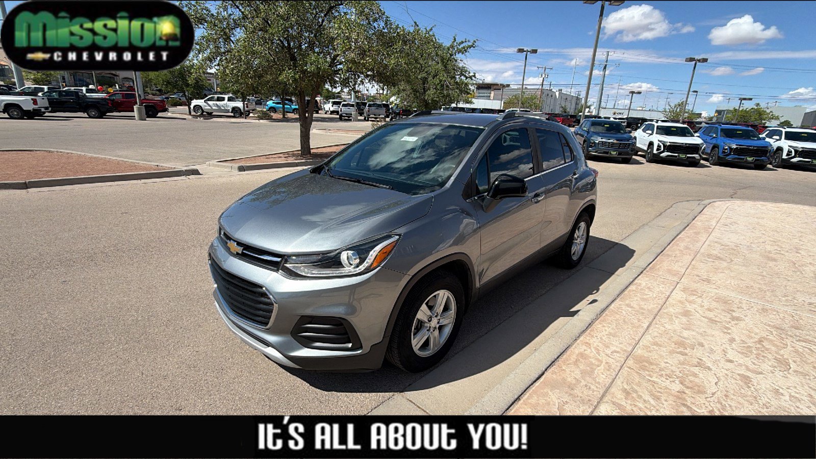 Used 2020 Chevrolet Trax LT w/ LT Convenience Package image 1