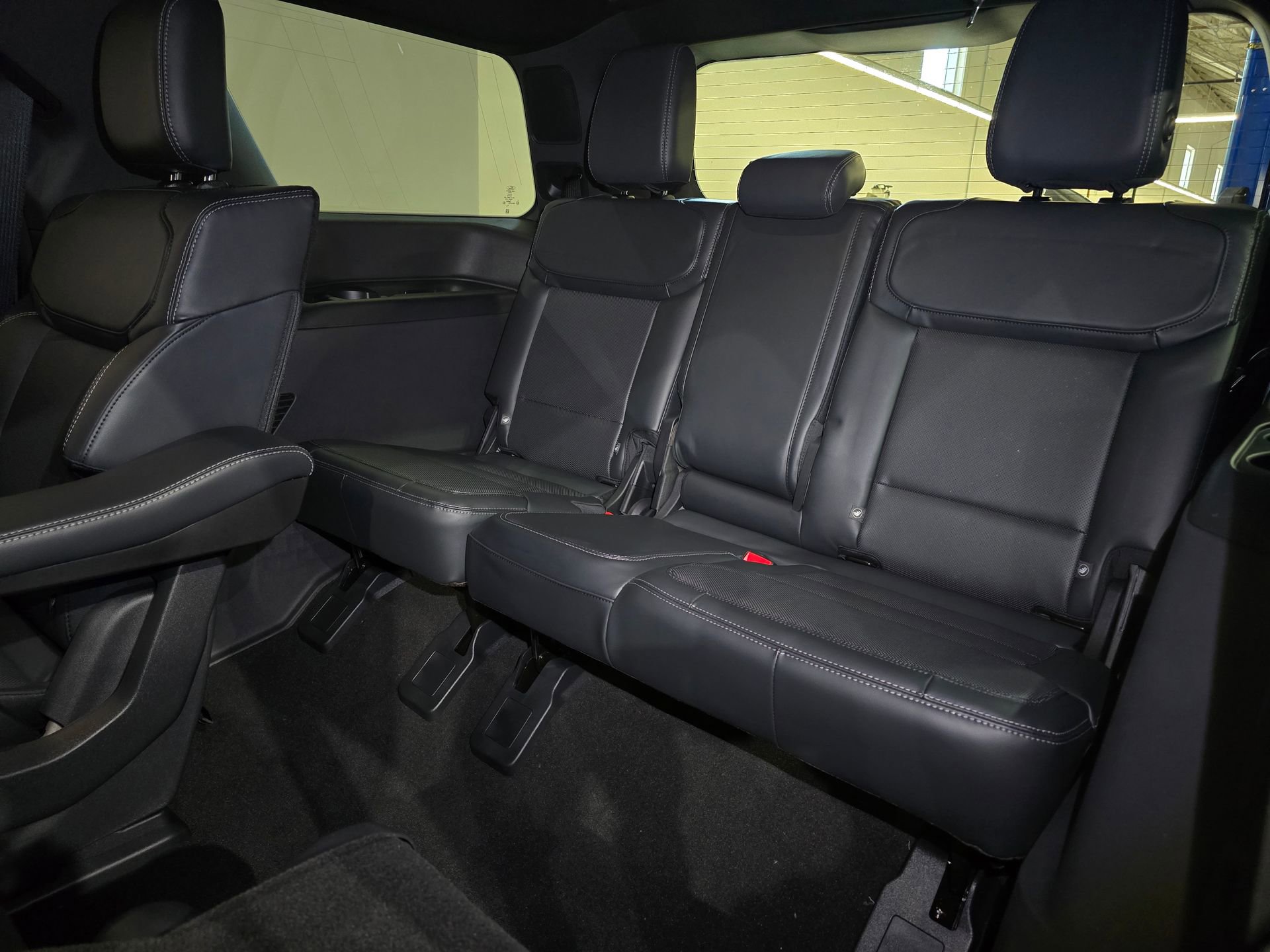 New 2026 Ford Expedition Platinum w/ Stealth Appearance Package image 41