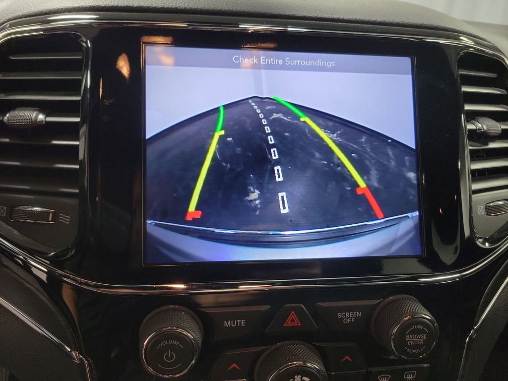 Used 2019 Jeep Grand Cherokee Limited image 18