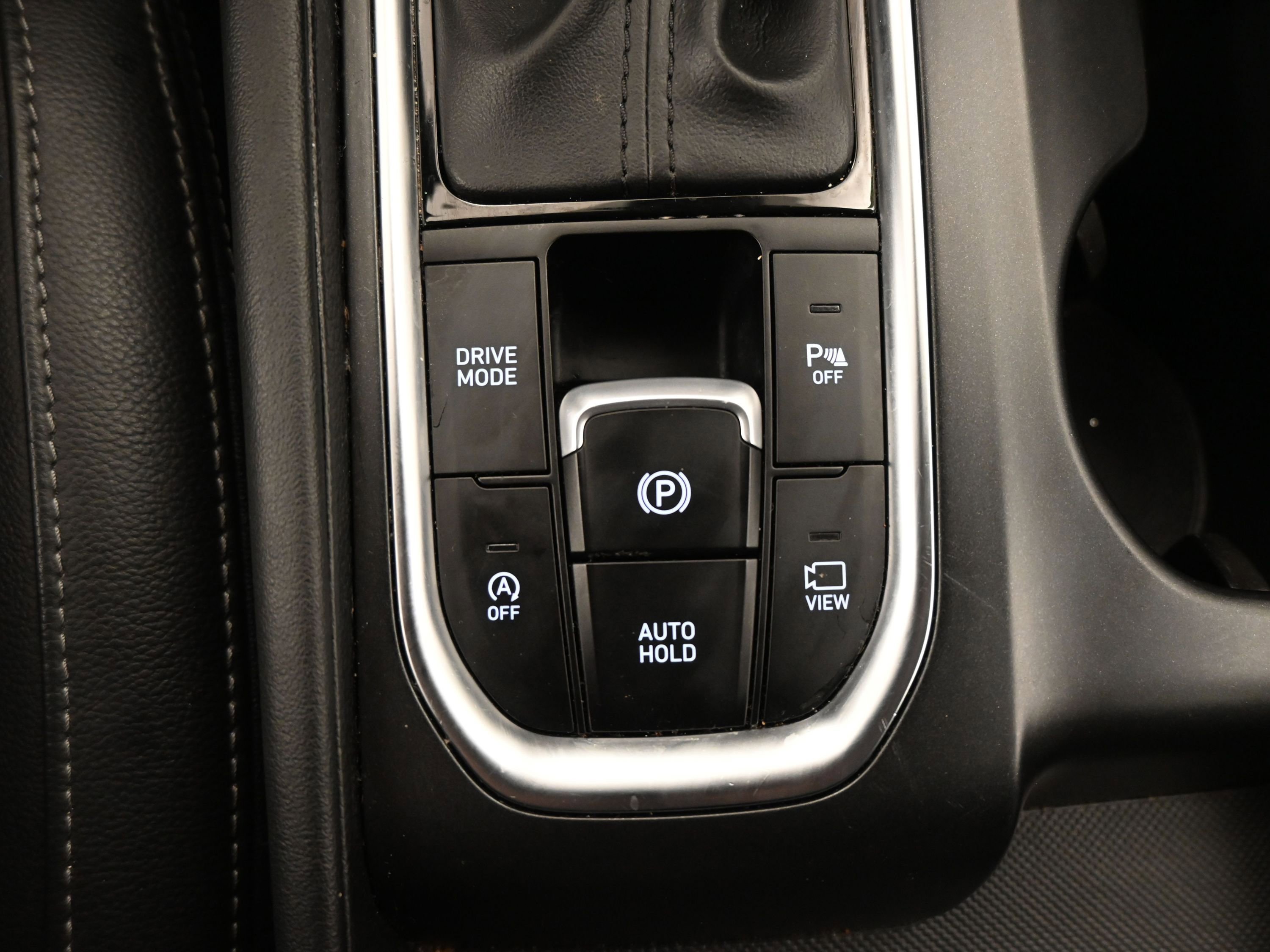 Used 2020 Hyundai Santa Fe Limited image 12