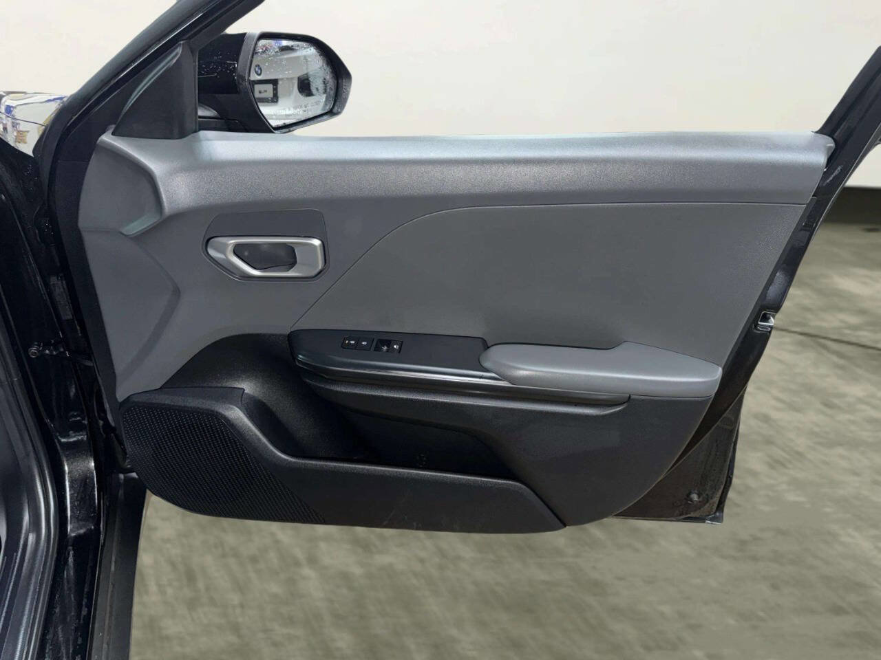 Used 2025 Kia K4 image 23