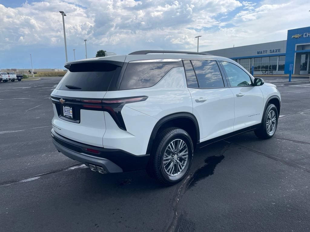 Used 2026 Chevrolet Traverse LT AWD/4WD image 5