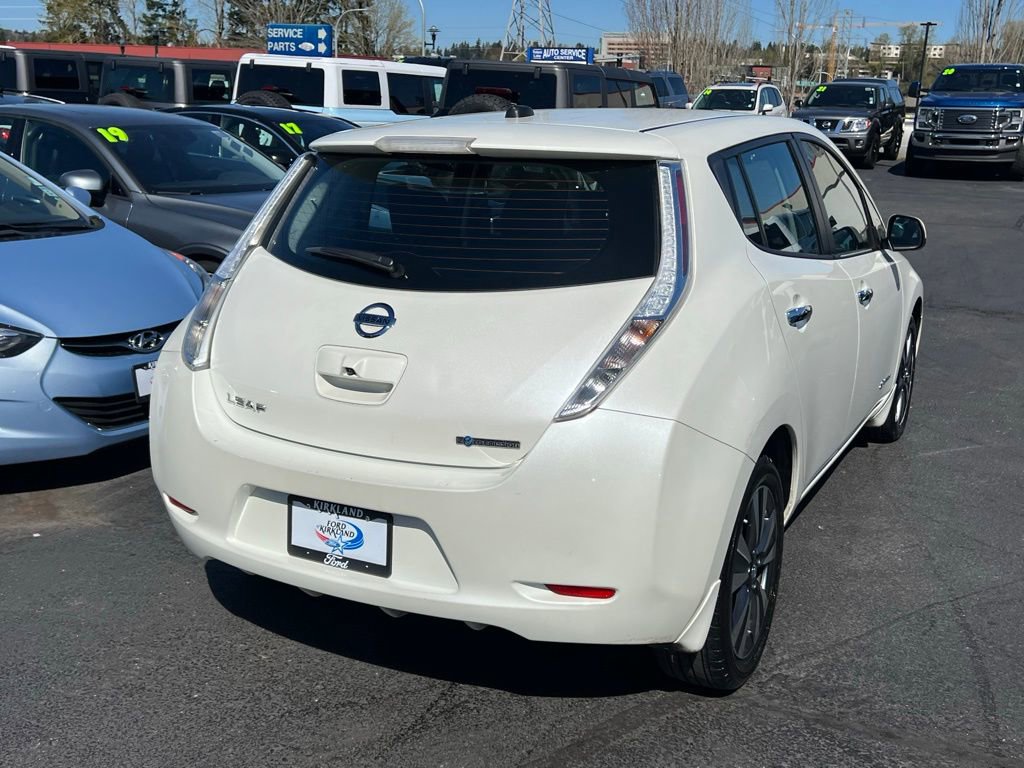 Used 2017 Nissan Leaf SV w/ Premium Package image 7