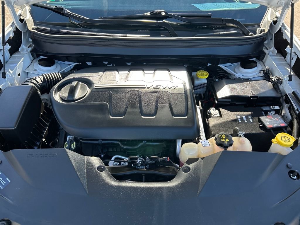 Used 2020 Jeep Cherokee Trailhawk w/ Technology Group image 22