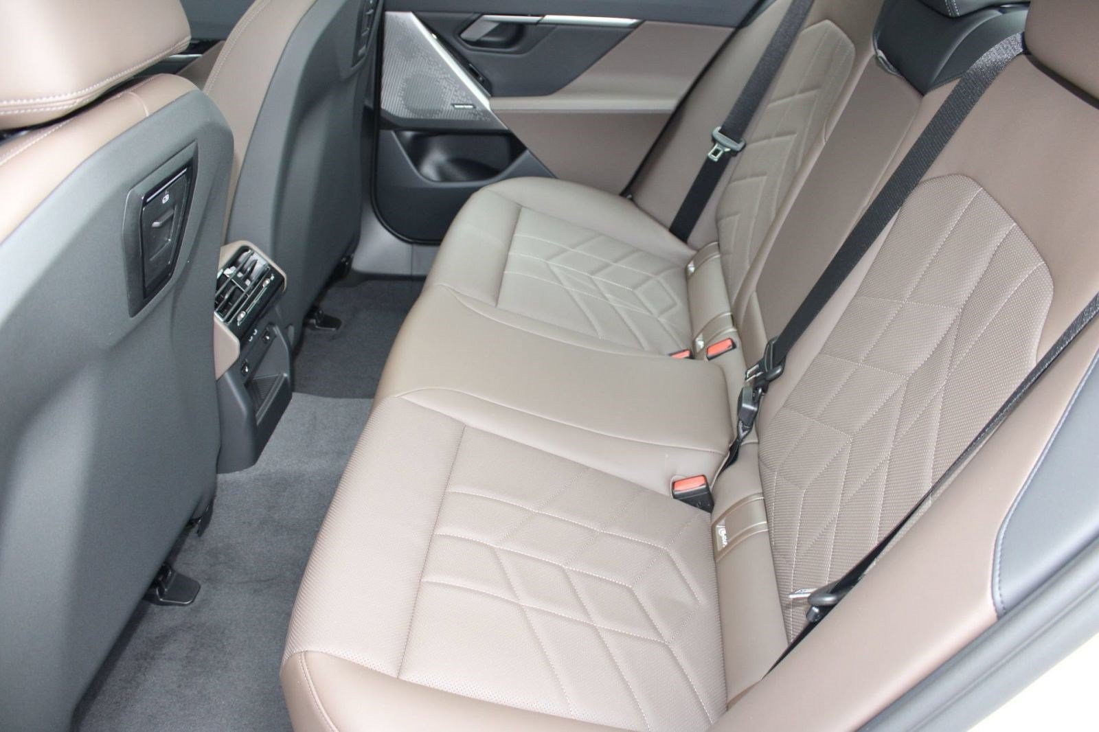 Used 2026 BMW 530i w/ M Sport Package RWD image 20