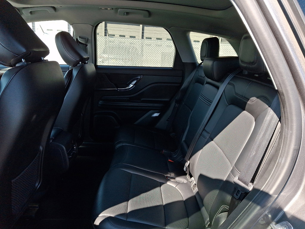 Used 2022 Lincoln Corsair Reserve w/ Equipment Group 201A image 20