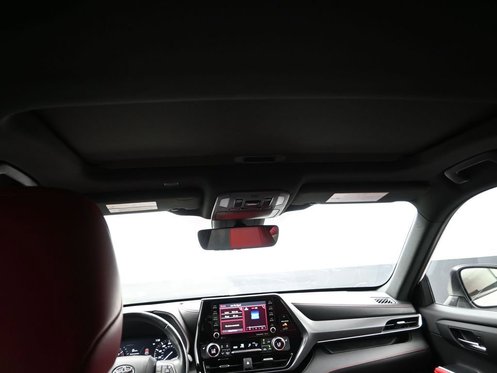 Used 2021 Toyota Highlander XSE image 14