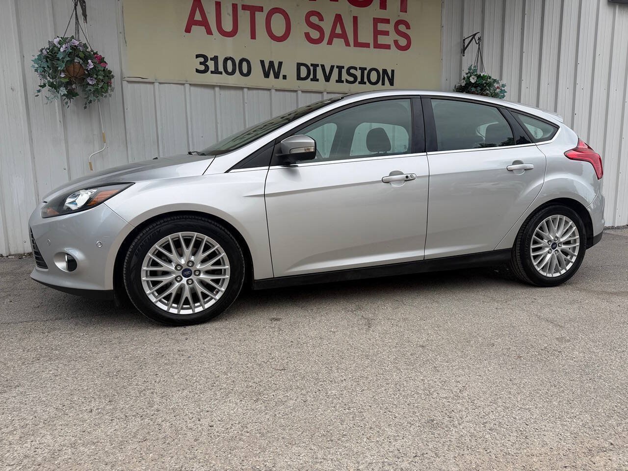 Used 2013 Ford Focus Titanium FWD image 7