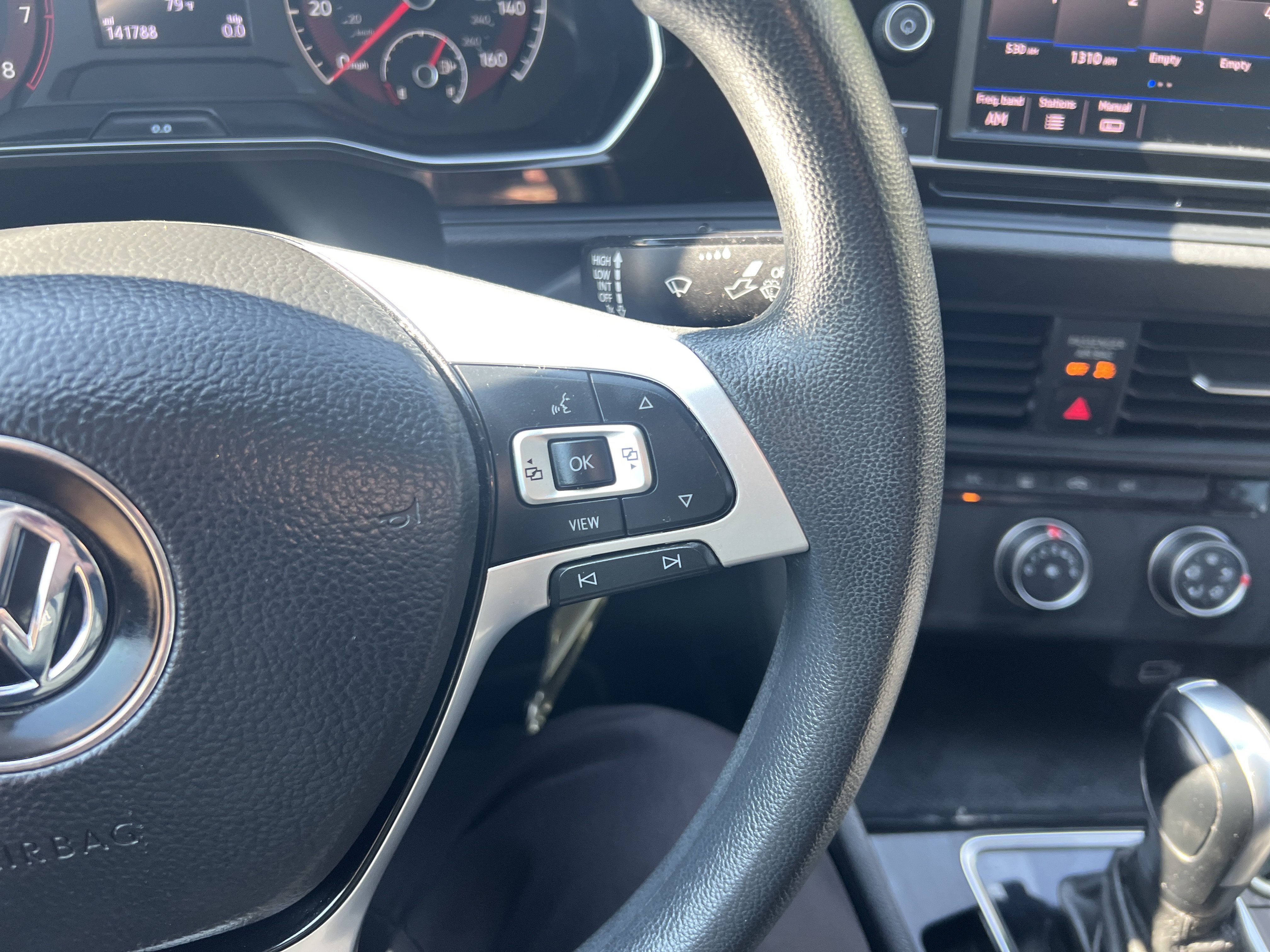 Used 2019 Volkswagen Jetta FWD image 17