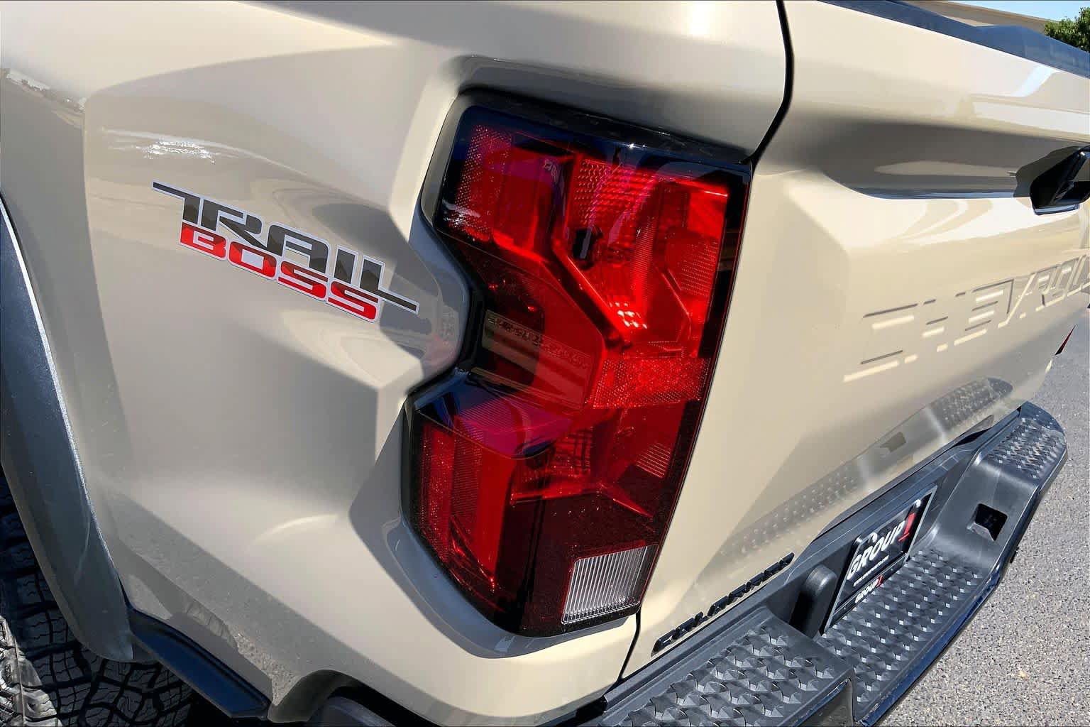 Used 2024 Chevrolet Colorado Trail Boss w/ Technology Package AWD/4WD image 29