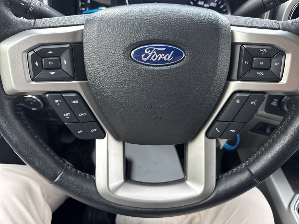 Used 2022 Ford F350 Lariat w/ Lariat Value Package AWD/4WD image 15