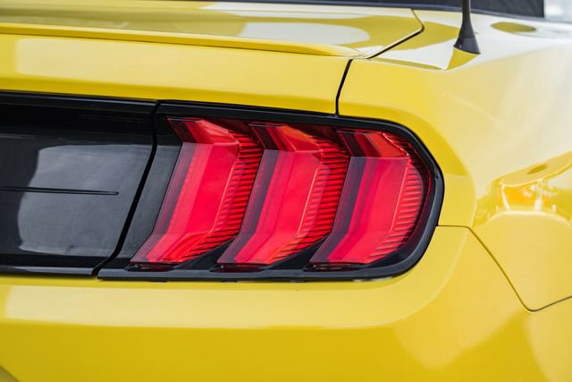 Used 2018 Ford Mustang GT Premium RWD image 14