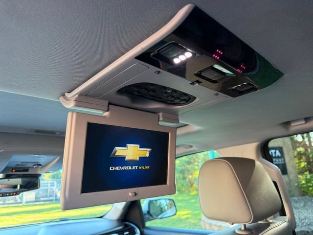 Used 2020 Chevrolet Suburban LT AWD/4WD image 9