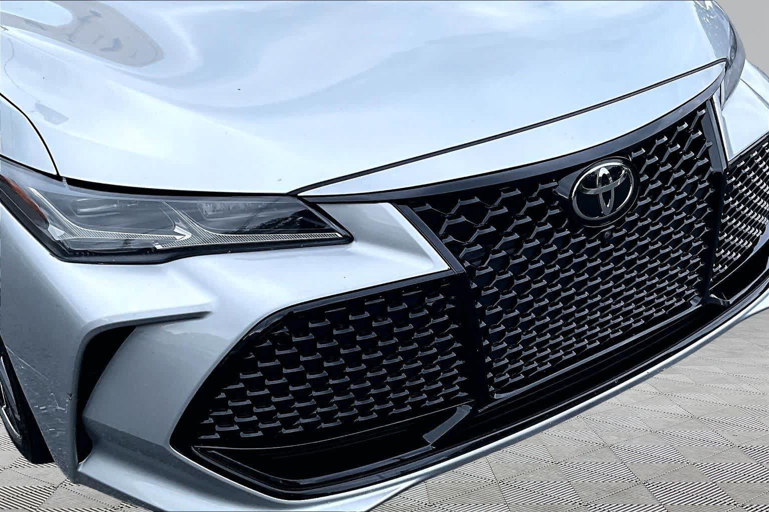 Certified 2019 Toyota Avalon Touring w/ Advanced Safety Package FWD image 30
