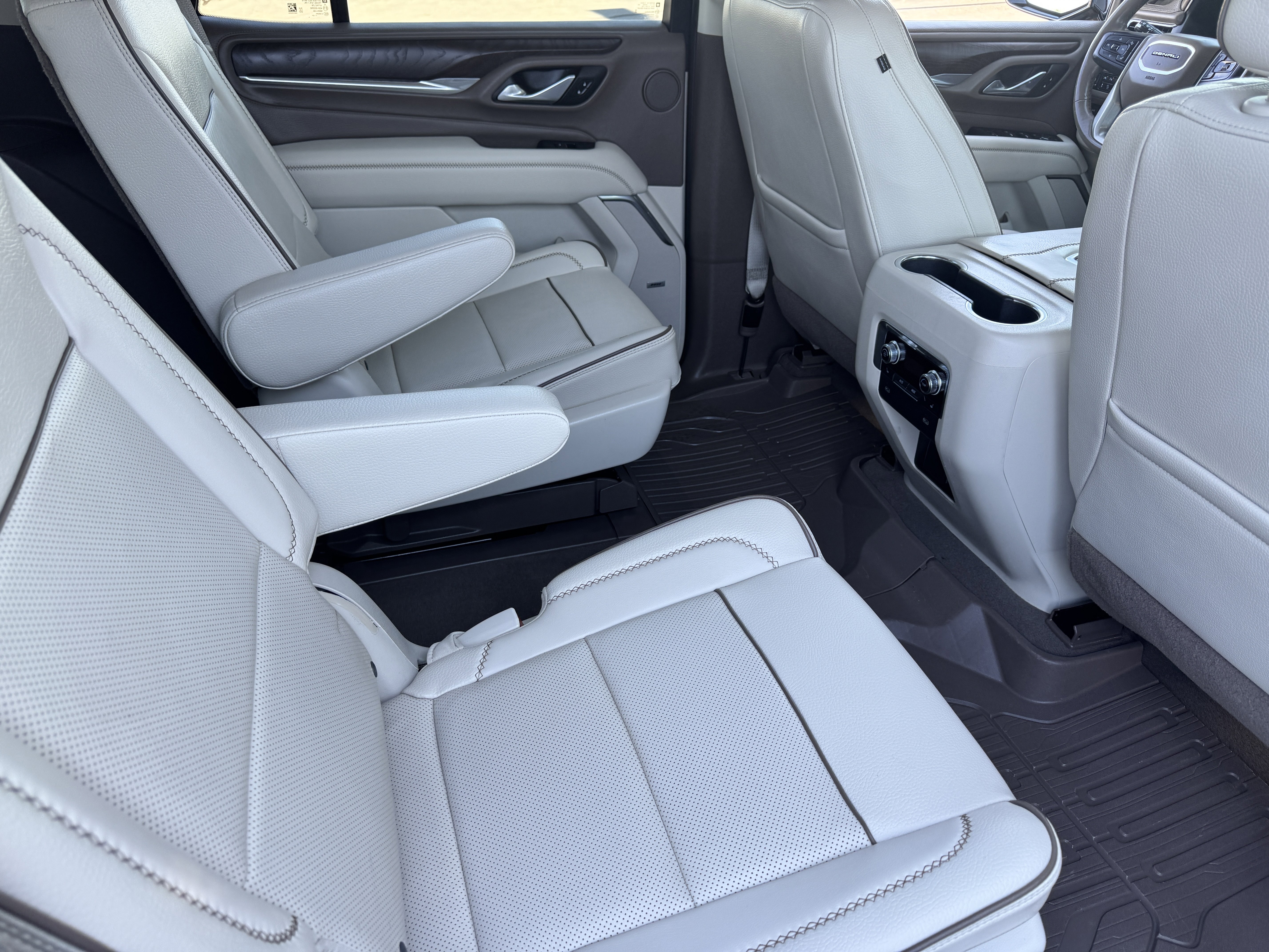 Certified 2021 GMC Yukon Denali image 20