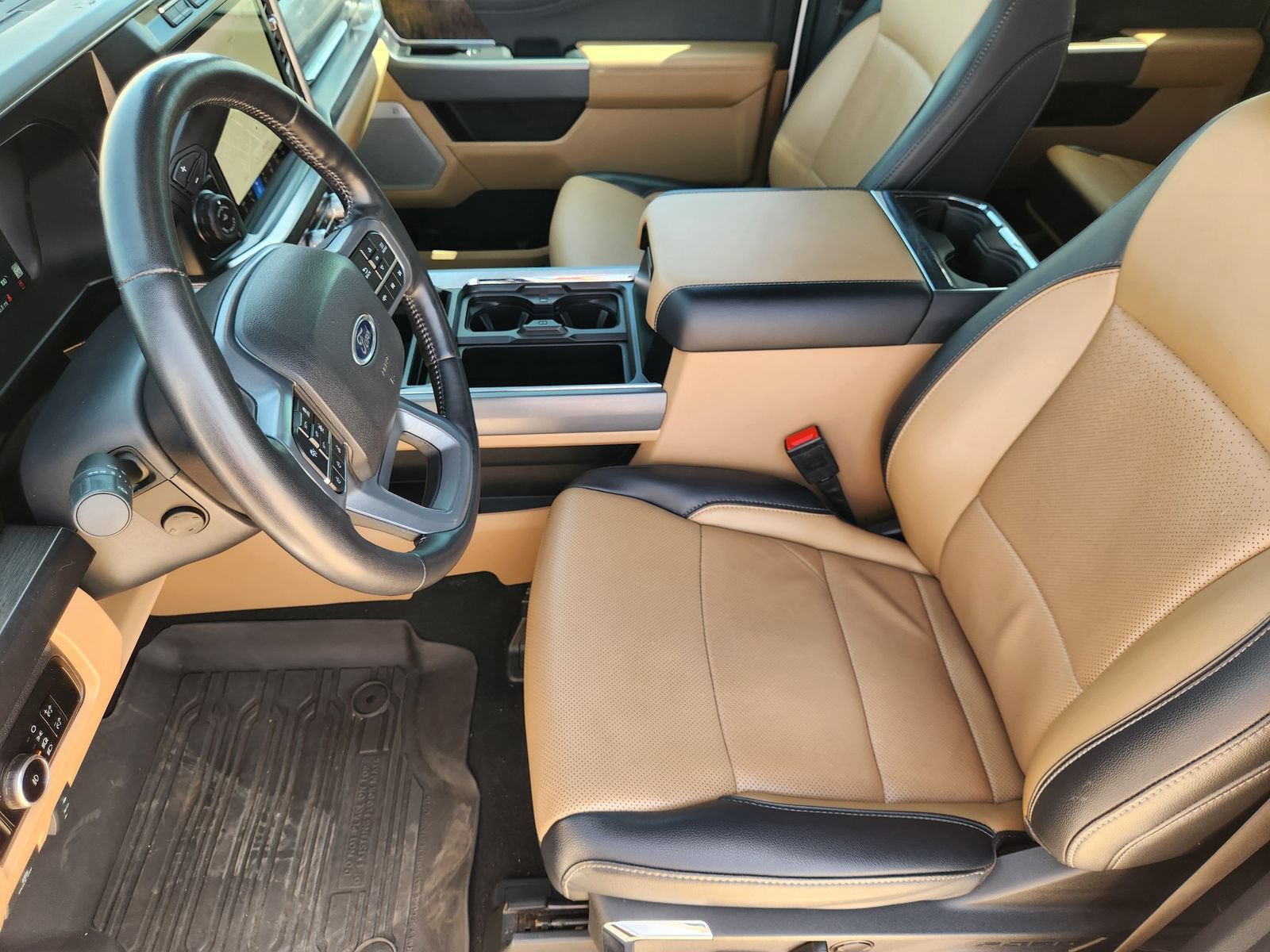Used 2024 Ford F350 Lariat w/ Lariat Ultimate Package AWD/4WD image 15
