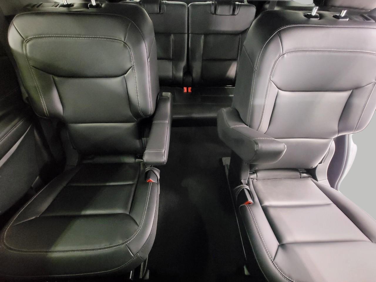 Used 2023 Ford Explorer XLT w/ Equipment Group 202A image 24