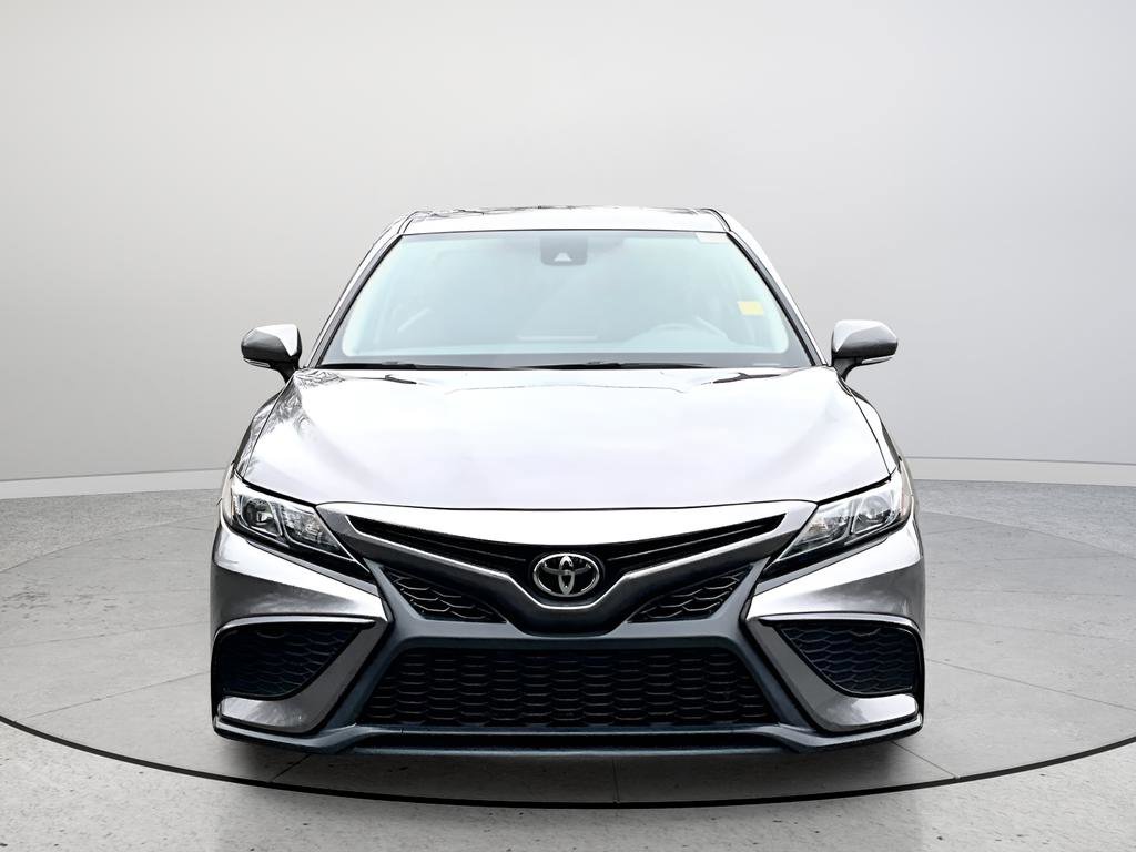 Used 2023 Toyota Camry SE image 5