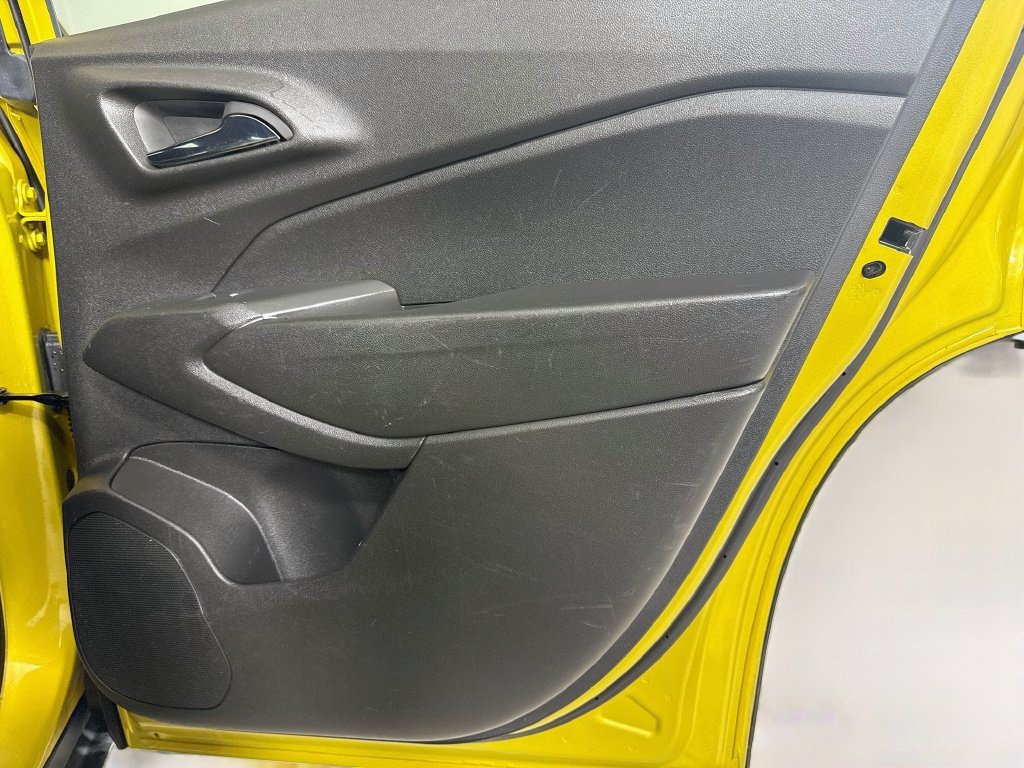 Used 2024 Chevrolet Trax RS FWD image 26