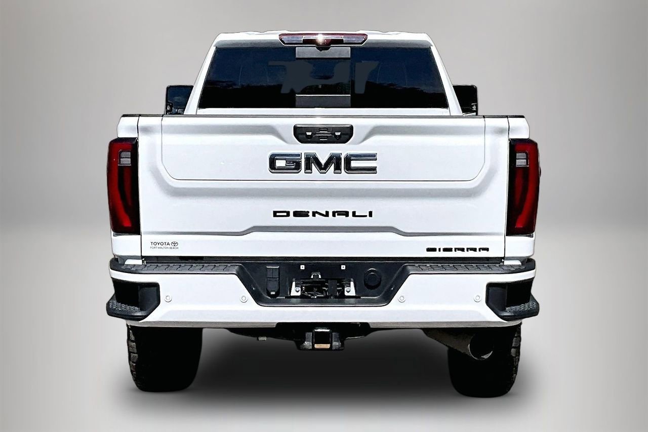 Used 2024 GMC Sierra 2500 Denali Ultimate image 6
