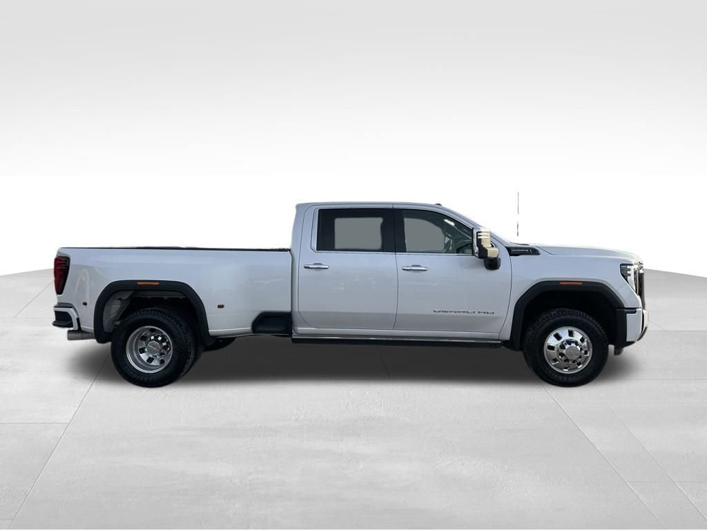 Used 2024 GMC Sierra 3500 Denali Ultimate image 20