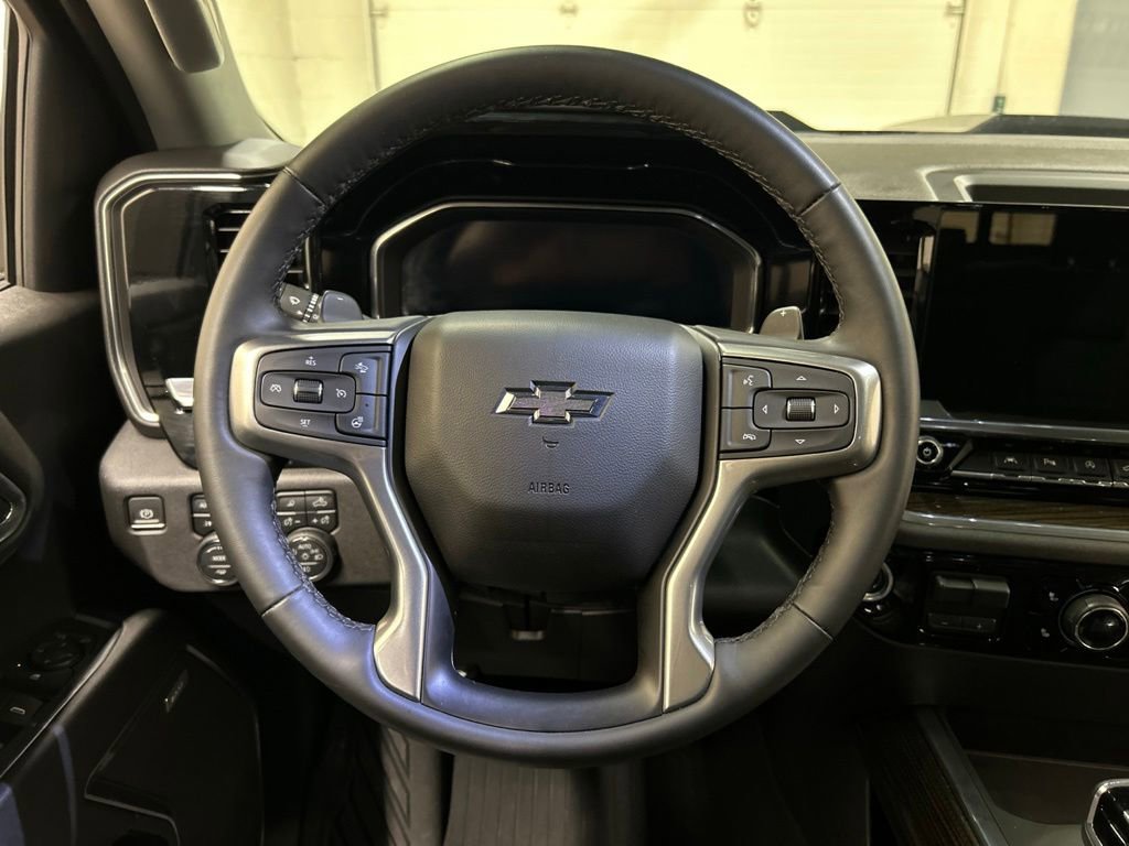 Used 2024 Chevrolet Silverado 1500 LT Trail Boss w/ LT Trail Boss Premium Package AWD/4WD image 14