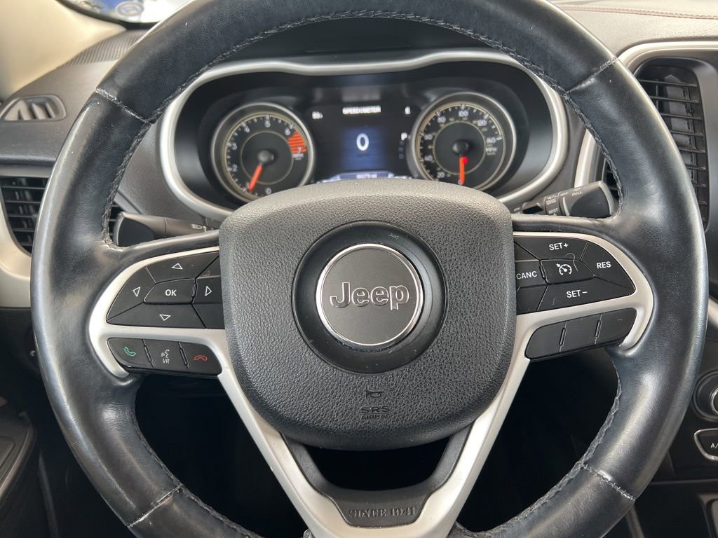 Used 2017 Jeep Cherokee Limited image 46