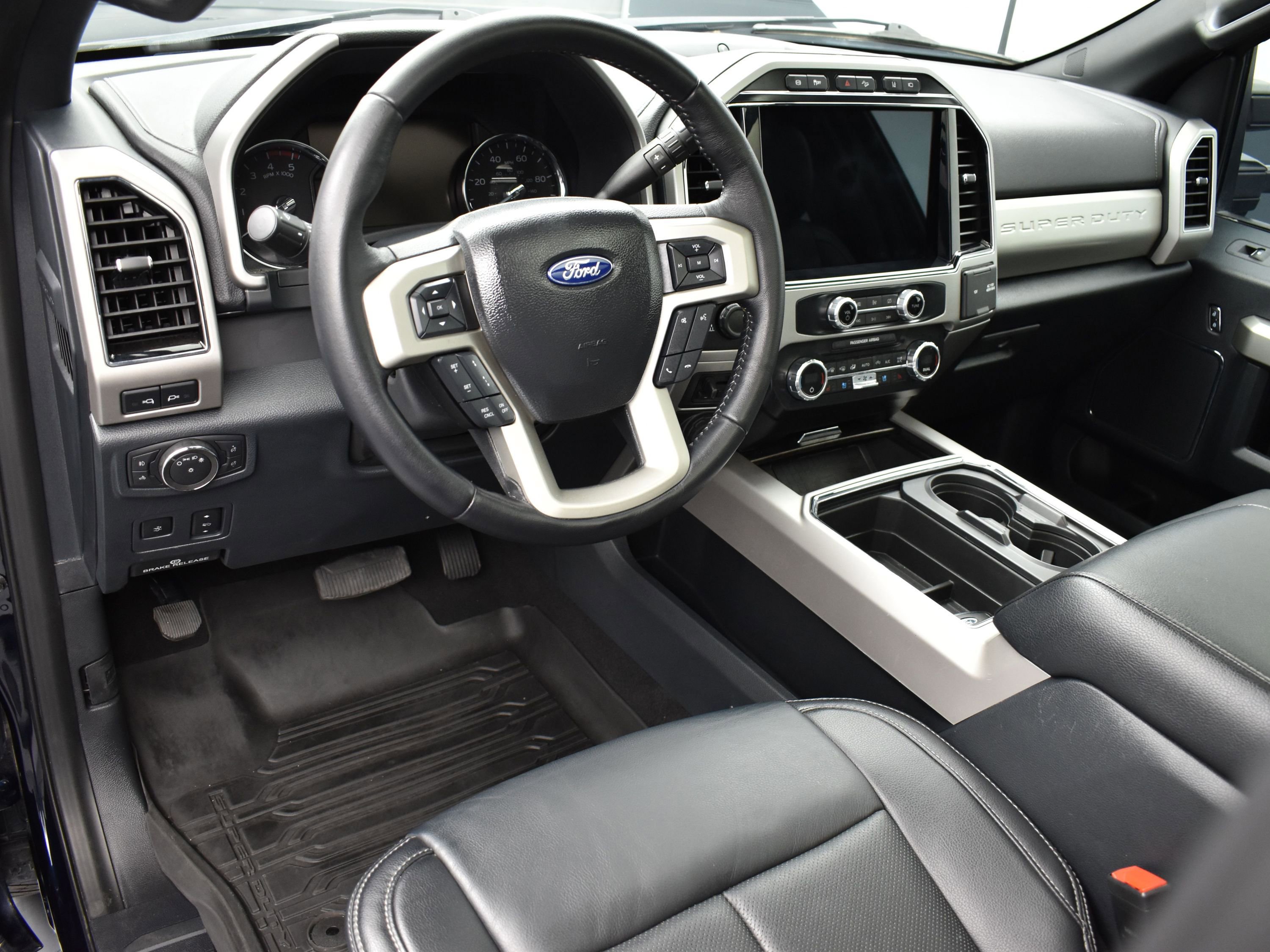 Used 2022 Ford F250 Lariat w/ Black Appearance Package image 21