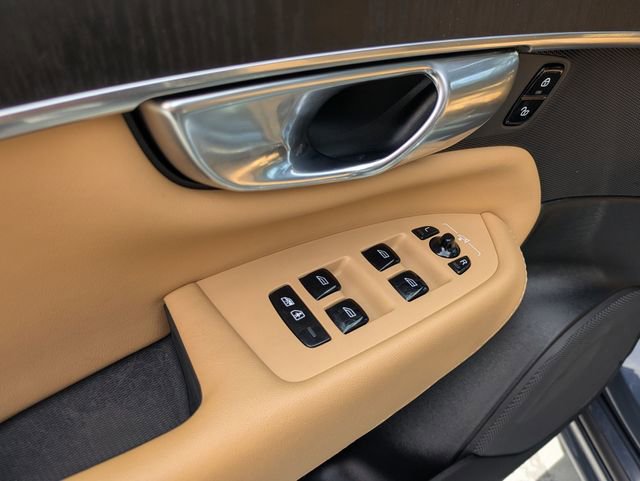 Certified 2023 Volvo XC90 B6 Ultimate AWD/4WD image 11