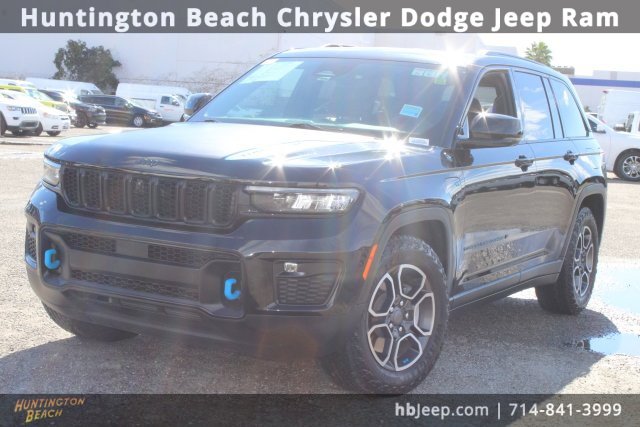 Used 2023 Jeep Grand Cherokee Trailhawk image 10