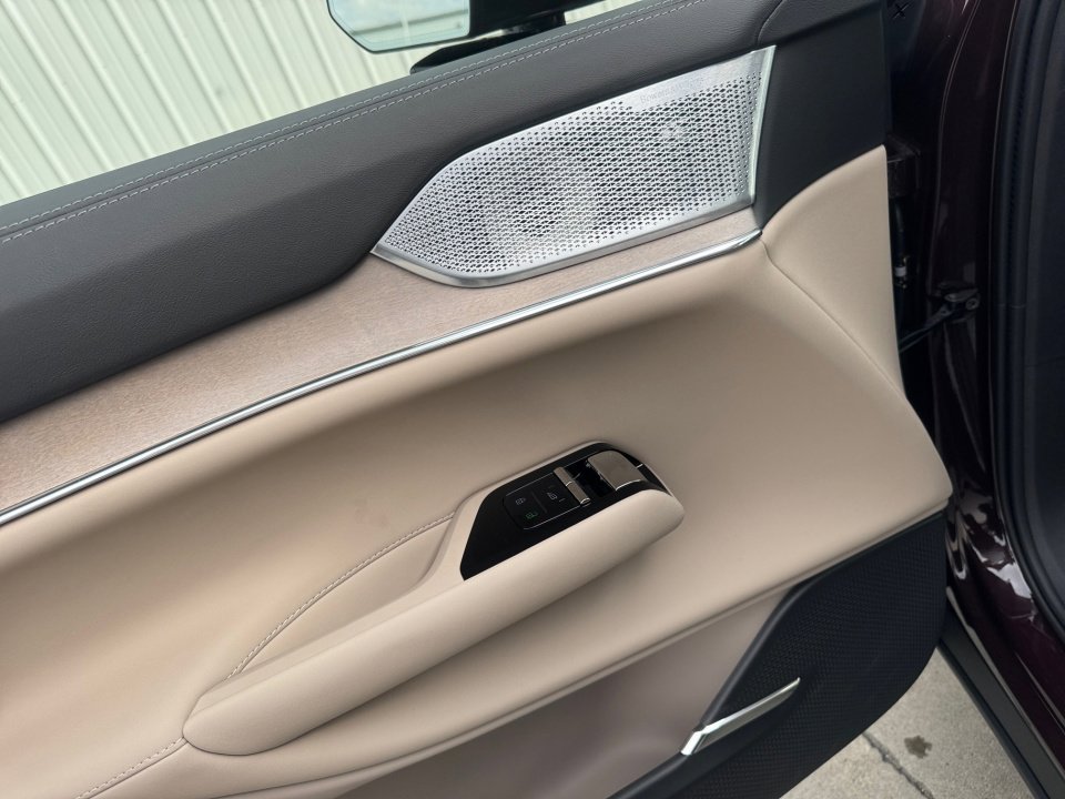 New 2025 Volvo EX90 Ultra image 25
