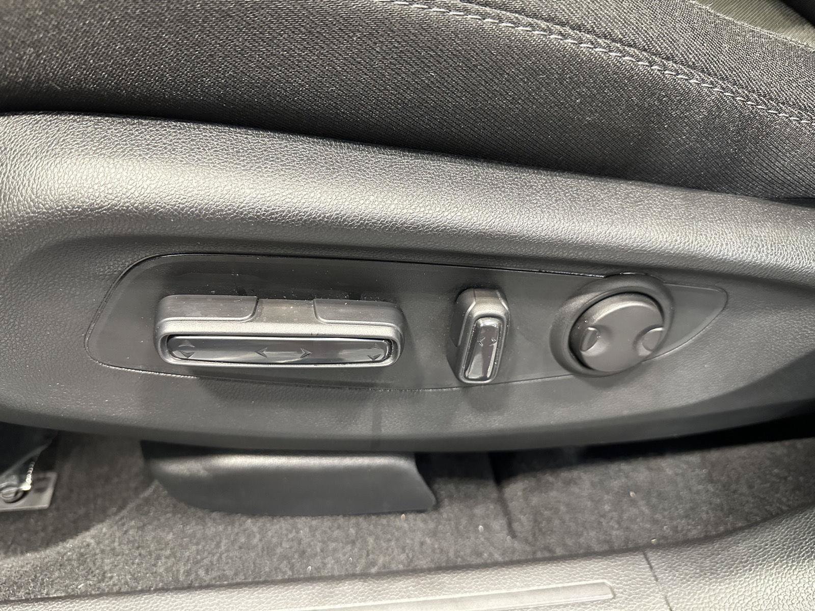 Certified 2024 Honda CR-V EX image 17