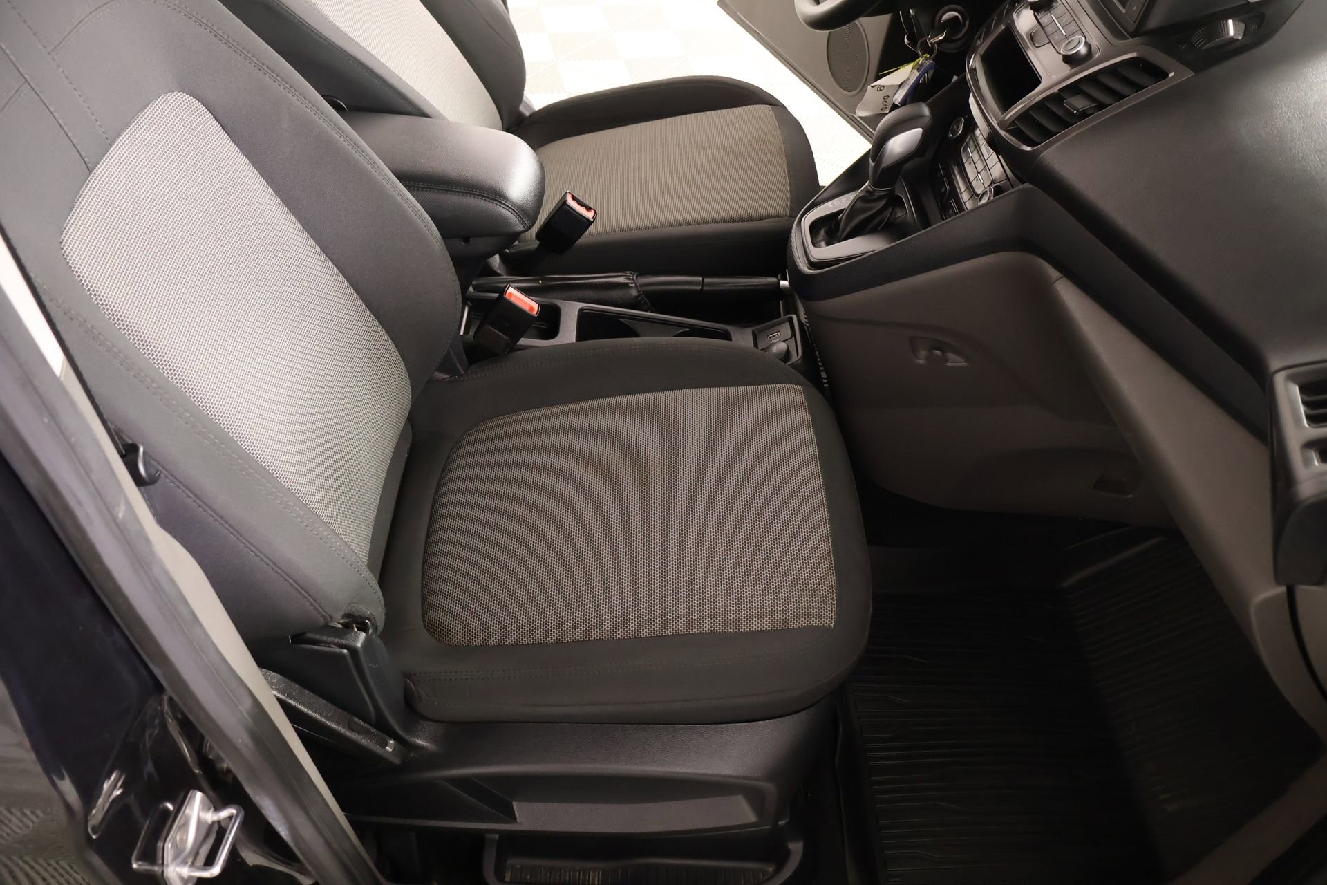 Used 2021 Ford Transit Connect XL FWD image 13