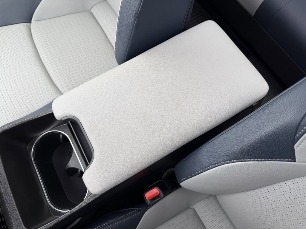 Used 2023 Subaru Solterra AWD image 27