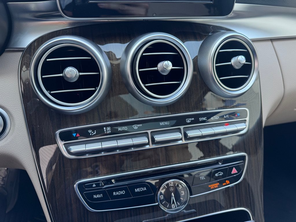Used 2015 Mercedes-Benz C 300 4MATIC Sedan image 20
