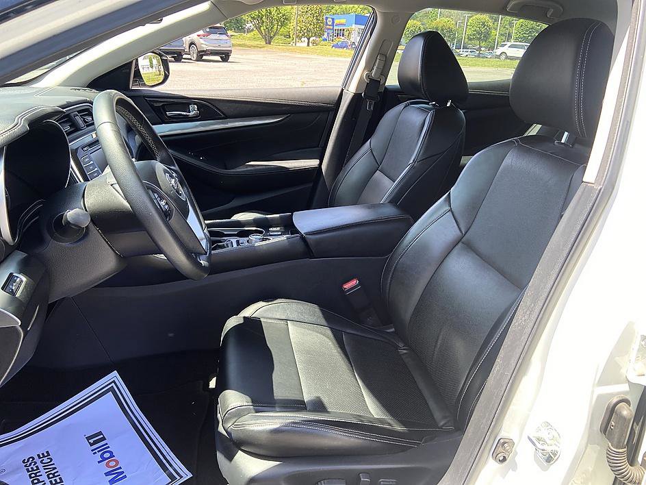 Used 2020 Nissan Maxima 3.5 SV w/ Floor Mat Group FWD image 15