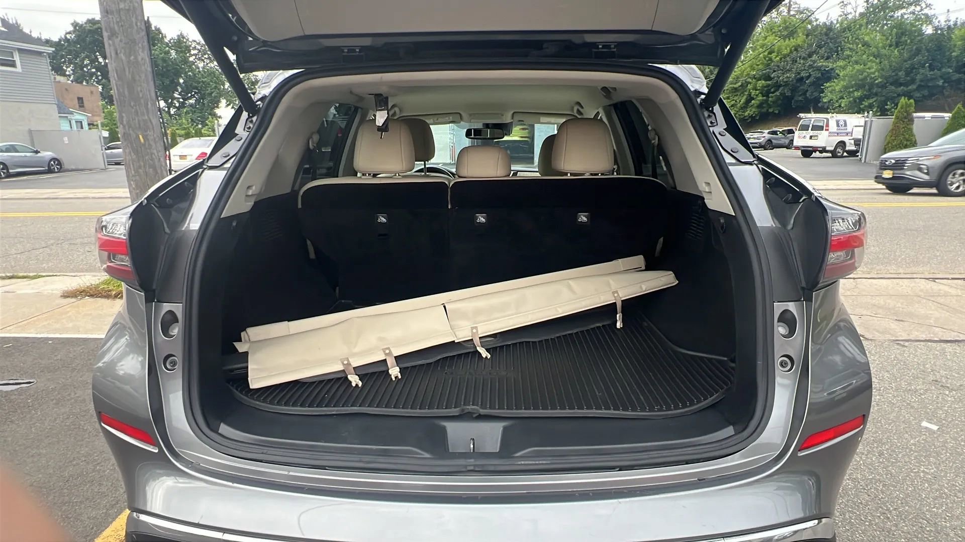 Used 2022 Nissan Murano SL w/ Cargo Package image 10