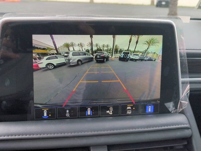 Used 2022 Chevrolet Tahoe Z71 w/ Luxury Package AWD/4WD image 22