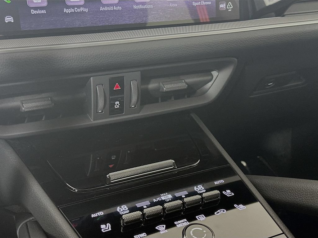 New 2026 Porsche Cayenne Coupe AWD/4WD image 17