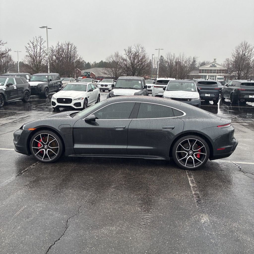 Used 2024 Porsche Taycan 4S image 2